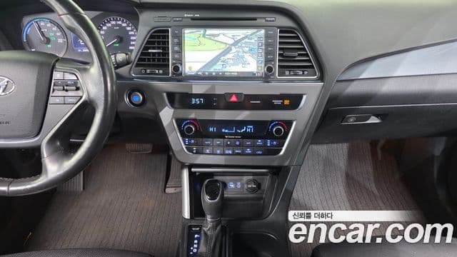 Hyundai LF Sonata гибрид Premium, 2017 14