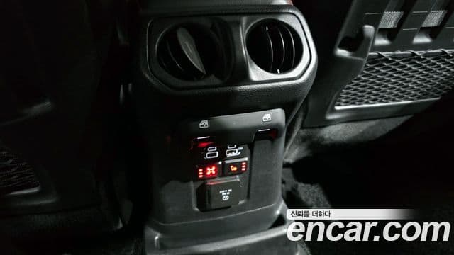 Jeep Wrangler (JL) 2.0 Rubicon Power top 4도어, 2020 19