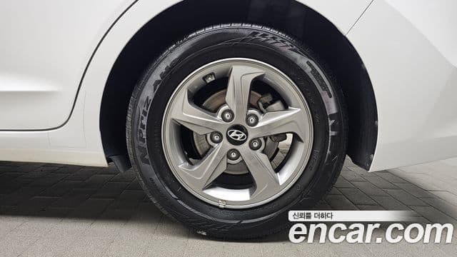 Hyundai Avante AD 1.6 GDI Smart, 2017 все фото