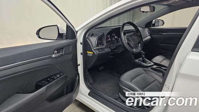 Hyundai Avante AD 1.6 GDI Smart, 2017 10