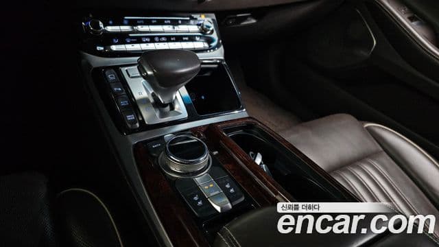 Genesis EQ900 Prestige, 2016 8