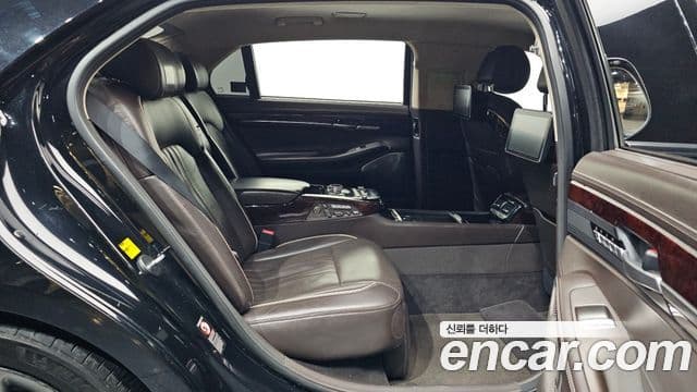 Genesis EQ900 Prestige, 2016 11