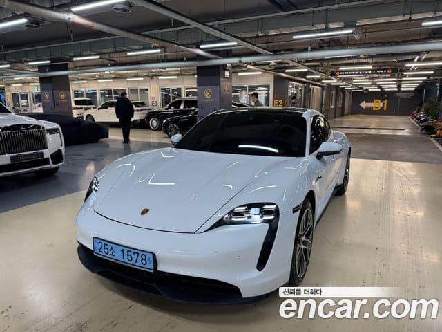 Porsche 타이칸 базовый, 2024 1