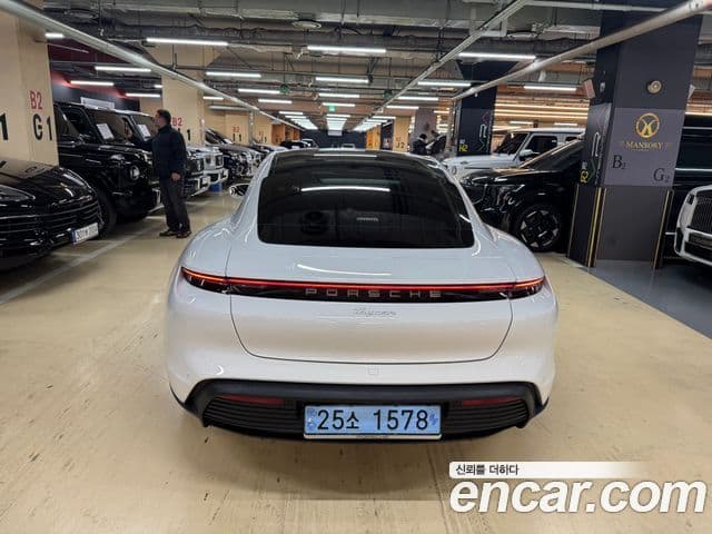 Porsche 타이칸 базовый, 2024 4