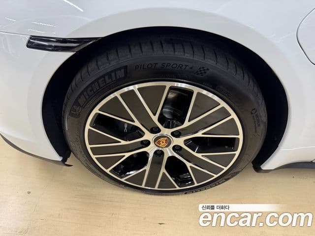 Porsche 타이칸 базовый, 2024 все фото