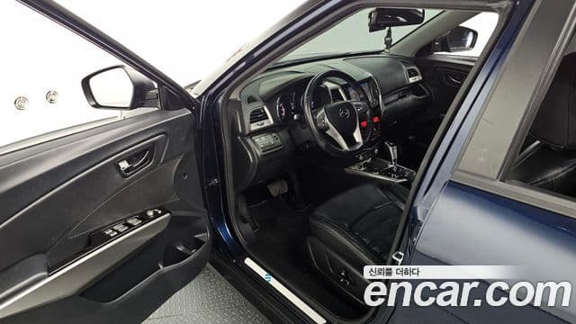 KG모빌리티(SsangYong) Tivoli топовая версия, 2016 11