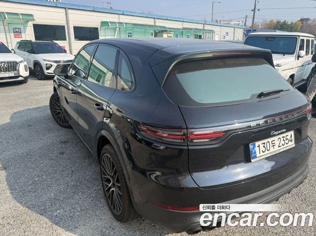 Porsche Cayenne (PO536), 2019 6