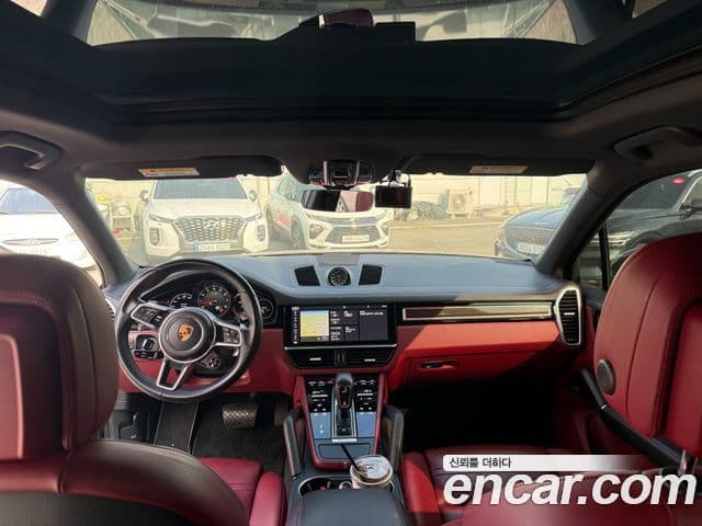 Porsche Cayenne (PO536), 2019 9