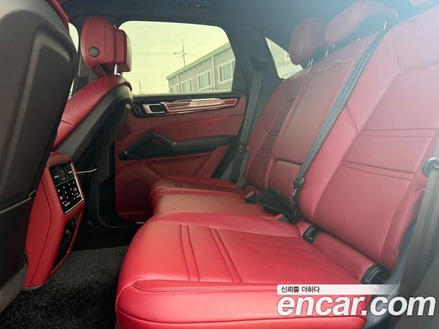 Porsche Cayenne (PO536), 2019 14