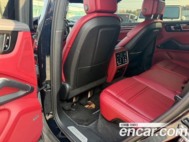 Porsche Cayenne (PO536), 2019 15