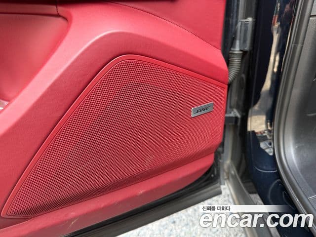 Porsche Cayenne (PO536), 2019 18