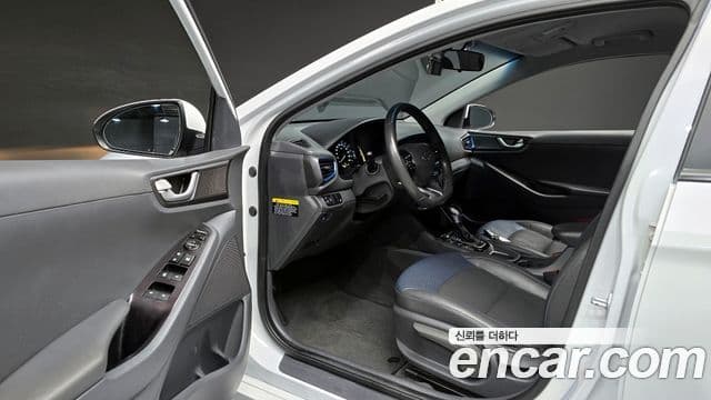 Hyundai Ioniq гибрид Plus, 2016 11