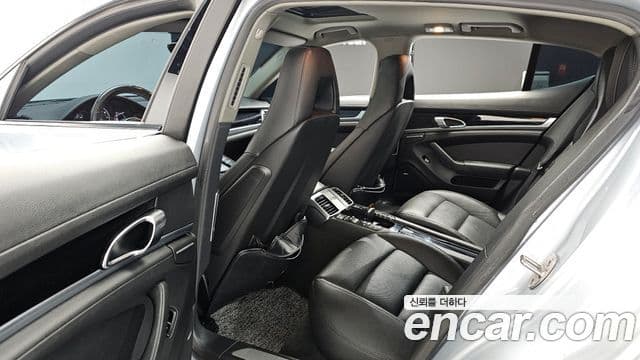 Porsche Panamera 970, 2015 10