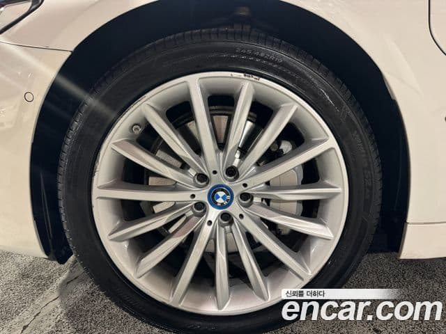 BMW 5시리즈 (G30) Luxury, 2023 все фото