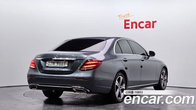 Mercedes-Benz E-класс W213 Avantgarde, 2018 2
