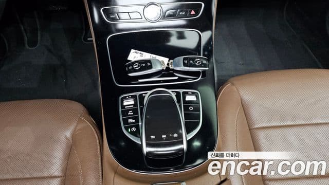 Mercedes-Benz E-класс W213 Avantgarde, 2018 19