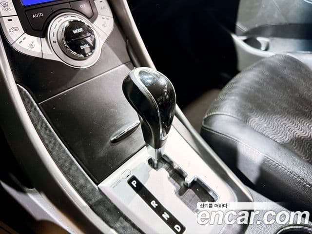 Hyundai Avante MD Luxury, 2012 11