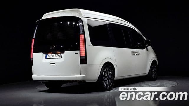 Hyundai Staria лимузин, 2023 2