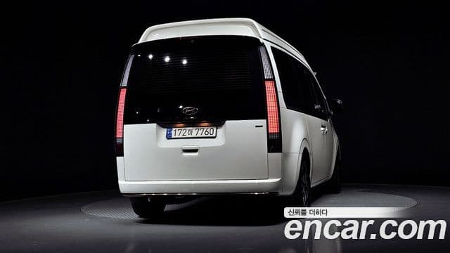Hyundai Staria лимузин, 2023 4