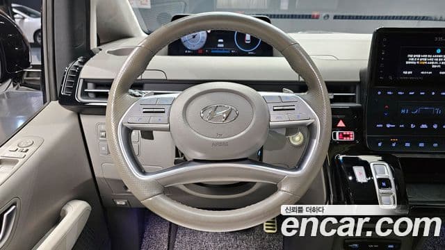 Hyundai Staria лимузин, 2023 13