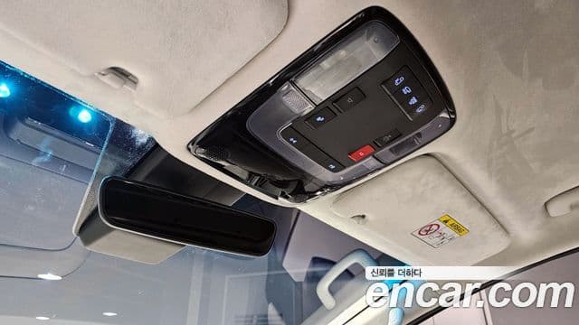 Hyundai Staria лимузин, 2023 18