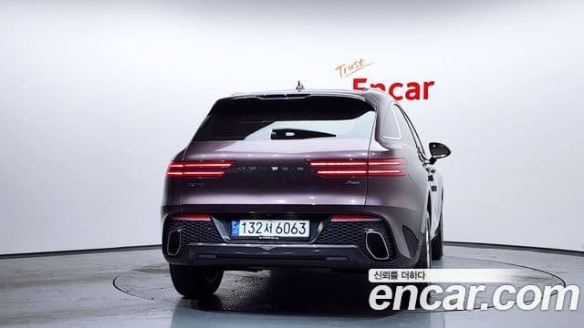 Genesis GV70, 2021 4