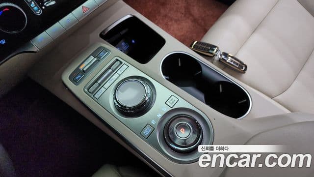 Genesis GV70, 2021 9