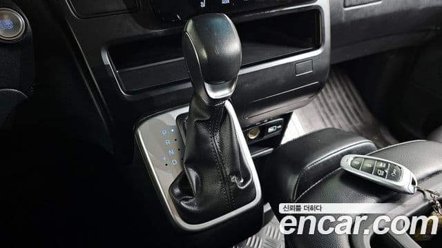 Hyundai Staria Modern, 2022 9