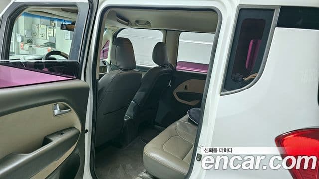 Kia Ray Luxury, 2013 11