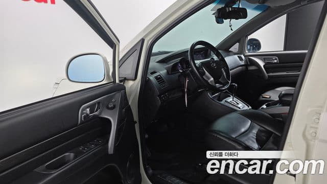 KG모빌리티(SsangYong) Korando 투리스모 4WD TX 9인승, 2019 11