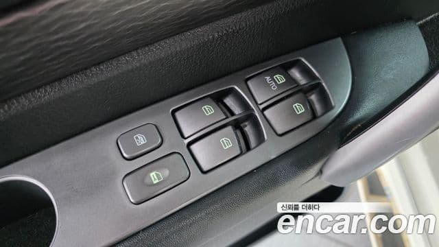 KG모빌리티(SsangYong) Korando 투리스모 4WD TX 9인승, 2019 12