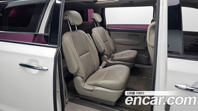 Kia All New Carnival Luxury, 2017 11