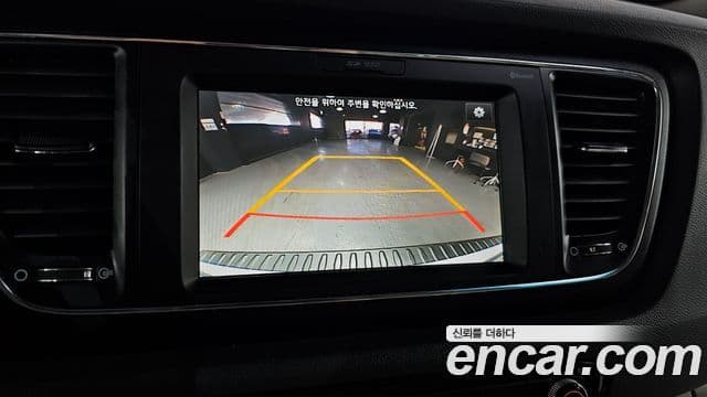 Kia All New Carnival Luxury, 2017 15