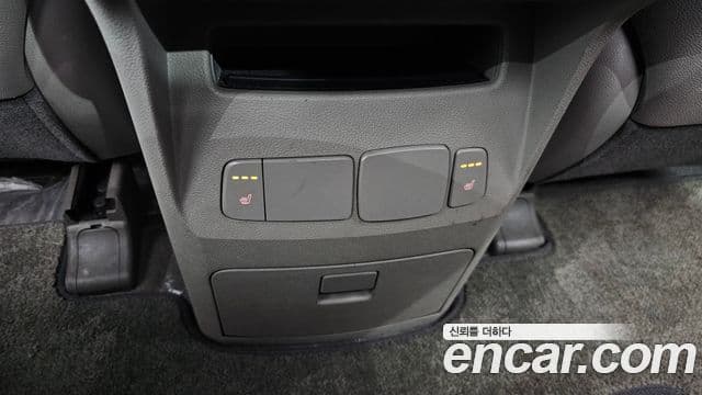 Kia All New Carnival Luxury, 2017 19