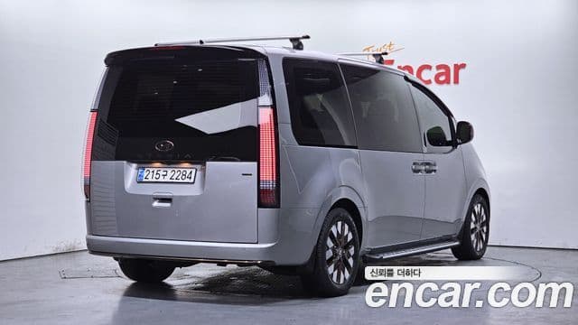 Hyundai Staria Prestige, 2024 2