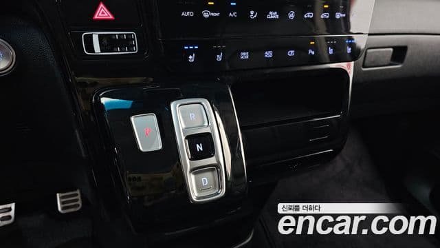 Hyundai Staria Prestige, 2024 9