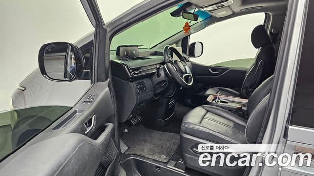 Hyundai Staria Prestige, 2024 10