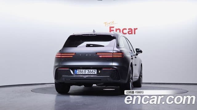 Genesis GV70, 2021 4