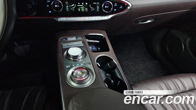 Genesis GV70, 2021 9