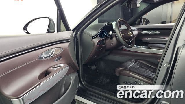 Genesis GV70, 2021 10