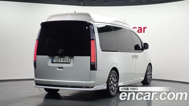 Hyundai Staria лимузин, 2023 2