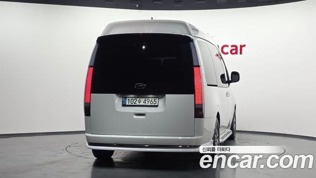 Hyundai Staria лимузин, 2023 4