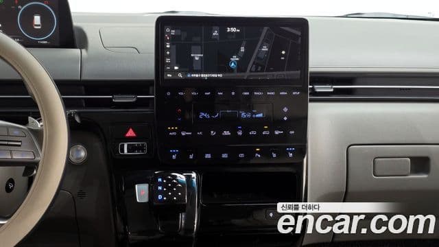 Hyundai Staria лимузин, 2023 15