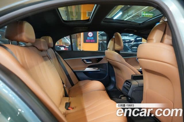 Mercedes-Benz E-класс W214 Avantgarde, 2025 18