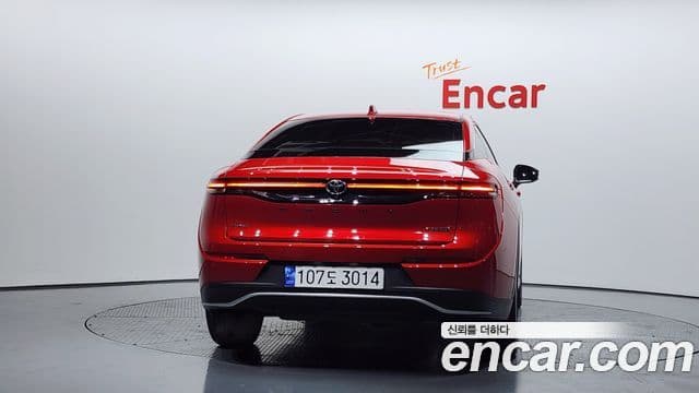 Toyota 크라운 кроссовер 2.4 4WD Dual Boost гибрид, 2023 4