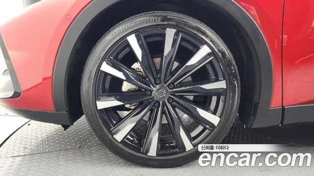 Toyota 크라운 кроссовер 2.4 4WD Dual Boost гибрид, 2023 все фото