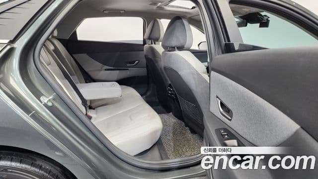 Hyundai Avante (CN7) Inspiration, 2021 12