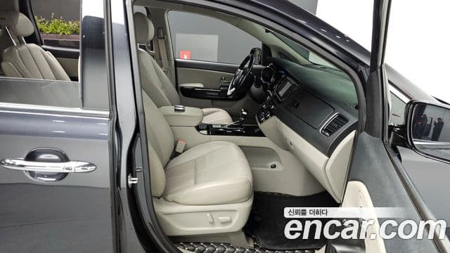 Kia The / новый New Carnival Special, 2019 11