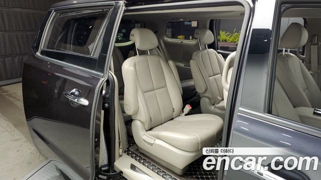 Kia The / новый New Carnival Special, 2019 12