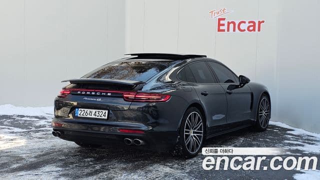 Porsche Panamera (971), 2018 3